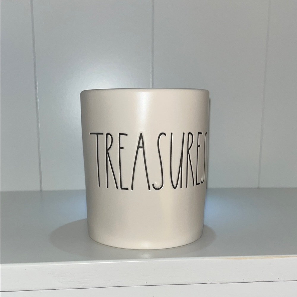 RAE DUNN CERAMIC TRESAURES CUP-NEW